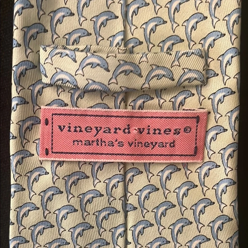 Vineyard Vines Silk Dolphin Tie